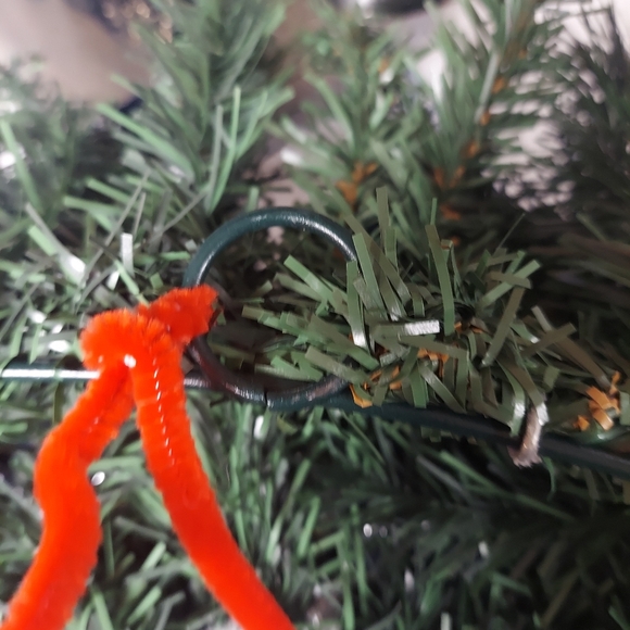 Blue and silver poinsettia wreath with lights - Picture 9 of 16